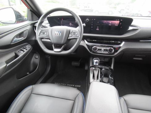 Used 2024 Buick Envista Sport Touring w/ Convenience II Package FWD image 13