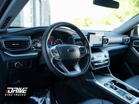 Used 2024 Ford Explorer XLT w/ Equipment Group 202A image 29