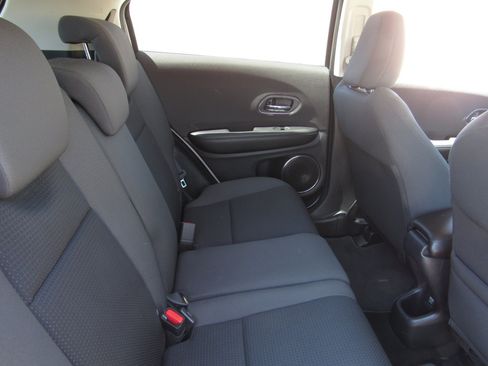 Used 2019 Honda HR-V EX image 12