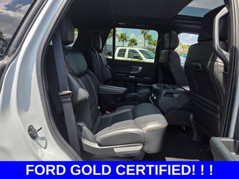Used 2025 Ford Expedition Tremor AWD/4WD image 15