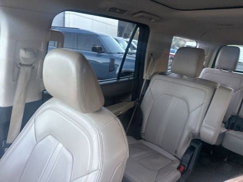 Used 2024 Ford Expedition Limited image 25