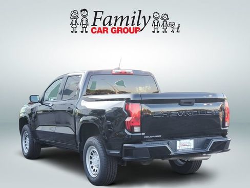 Used 2024 Chevrolet Colorado W/T RWD image 3