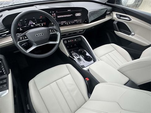 New 2025 Audi Q5 Premium image 6