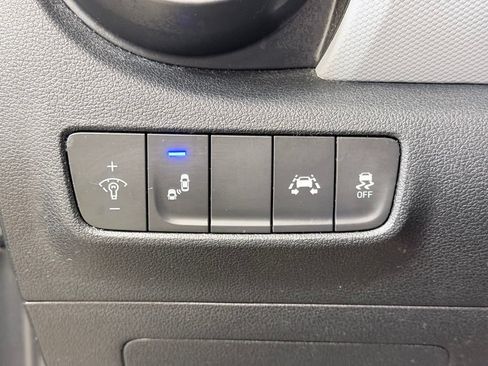 Used 2018 Hyundai Kona SEL w/ SEL Tech Package 02 AWD/4WD image 35