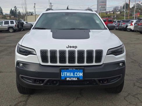 Used 2019 Jeep Cherokee Trailhawk image 8