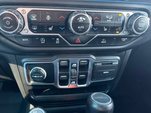 Used 2020 Jeep Gladiator Overland AWD/4WD image 14