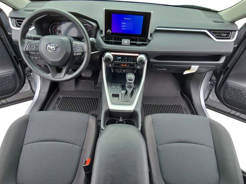 Used 2025 Toyota RAV4 LE AWD/4WD image 11