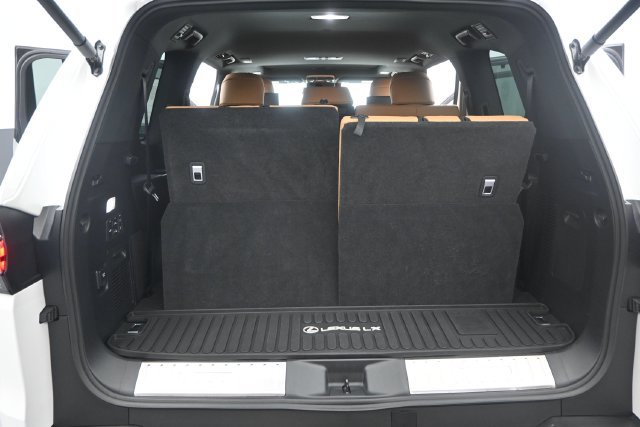 Used 2024 Lexus LX 600 4WD w/ Appearance Package image 13