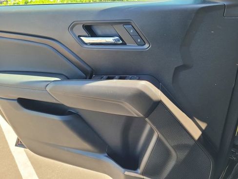Used 2024 Chevrolet Colorado LT w/ LT Convenience Package RWD image 13