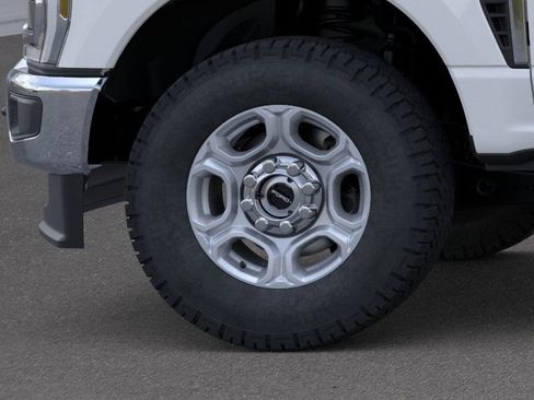New 2026 Ford F350 XLT w/ XLT Premium Package AWD/4WD image 19