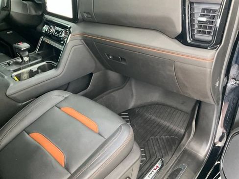 Used 2023 GMC Sierra 1500 AT4 w/ Technology Package AWD/4WD image 25
