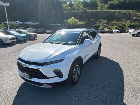 Used 2025 Chevrolet Blazer LT AWD/4WD image 8