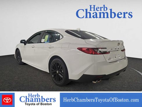 Used 2026 Toyota Camry SE w/ Convenience Package AWD/4WD image 3