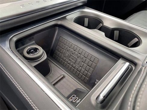 Used 2025 Ford Expedition Max Platinum w/ Driver's Package image 20