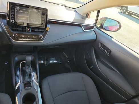 Used 2022 Toyota Corolla LE image 17