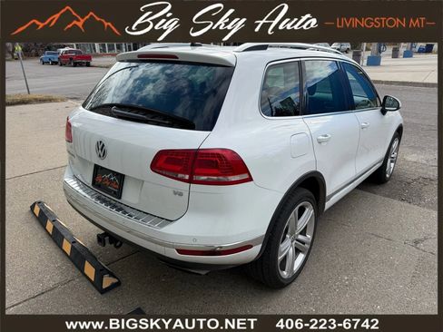 Used 2017 Volkswagen Touareg Executive image 7