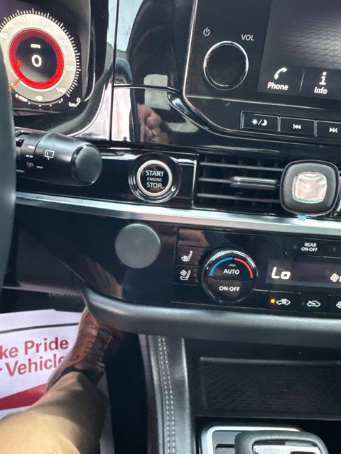 Certified 2023 Nissan Pathfinder Platinum AWD/4WD image 37