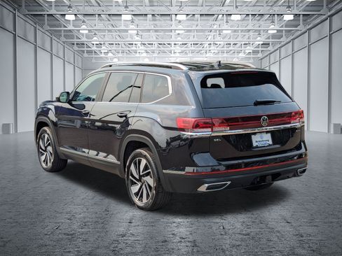 Used 2024 Volkswagen Atlas SEL AWD/4WD image 3