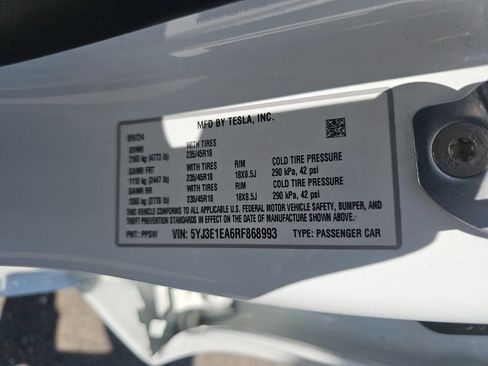 Used 2024 Tesla Model 3 Long Range RWD image 40
