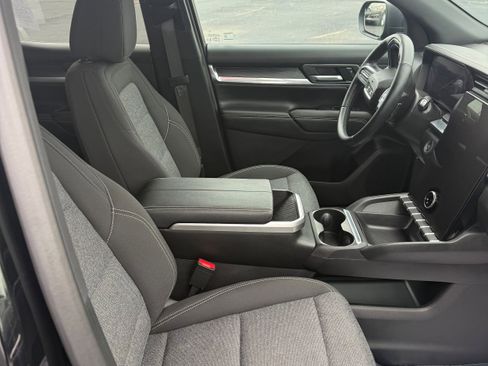 Used 2025 GMC Terrain Elevation w/ Black Edition AWD/4WD image 10