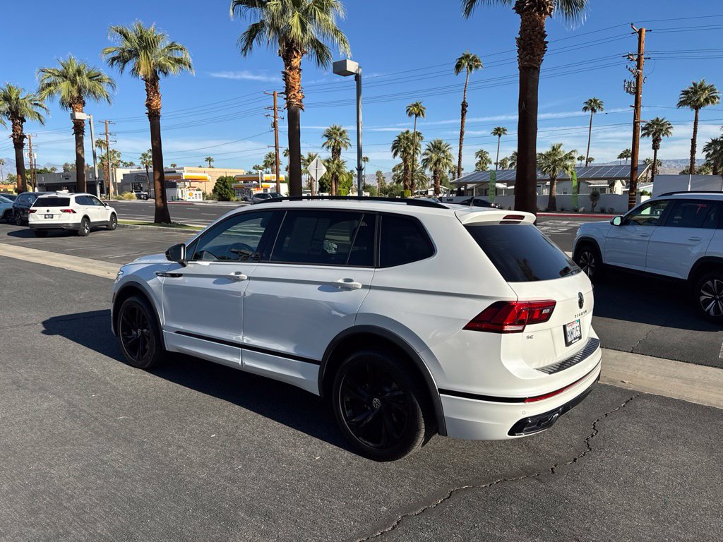 Certified 2024 Volkswagen Tiguan SE R-Line FWD image 4
