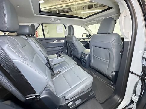 New 2026 Ford Explorer Active image 4