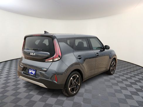 Used 2023 Kia Soul EX FWD image 4
