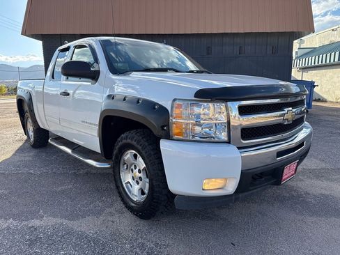 Used 2010 Chevrolet Silverado 1500 LT w/ Max Trailering Pack image 8