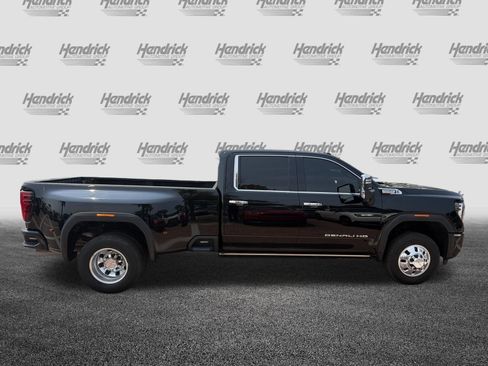 Used 2024 GMC Sierra 3500 Denali w/ Denali Reserve Package AWD/4WD image 11