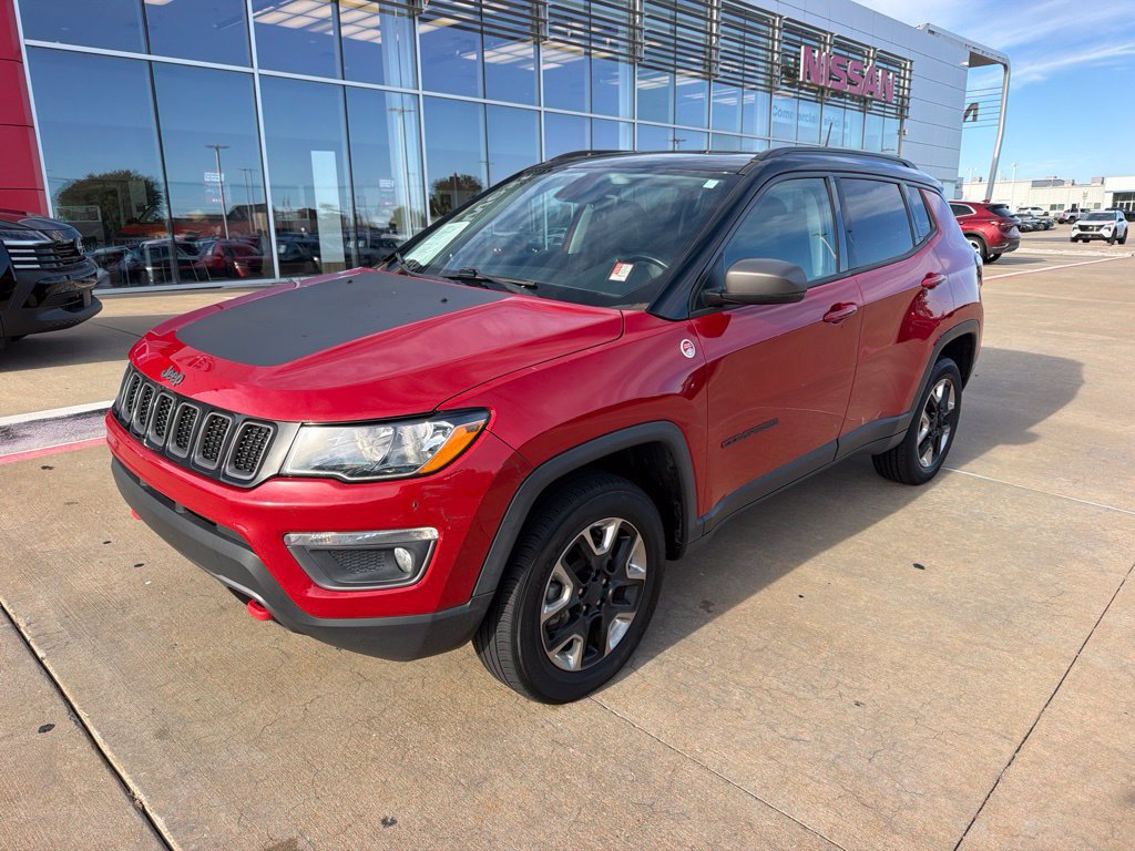 Used 2018 Jeep Compass Trailhawk w/ Leather Interior Group AWD/4WD image 1