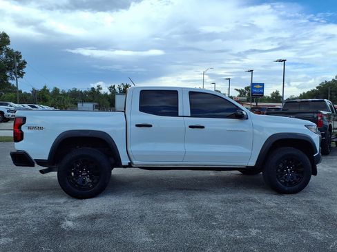 Used 2024 Chevrolet Colorado Trail Boss w/ Advanced Trailering Package AWD/4WD image 3