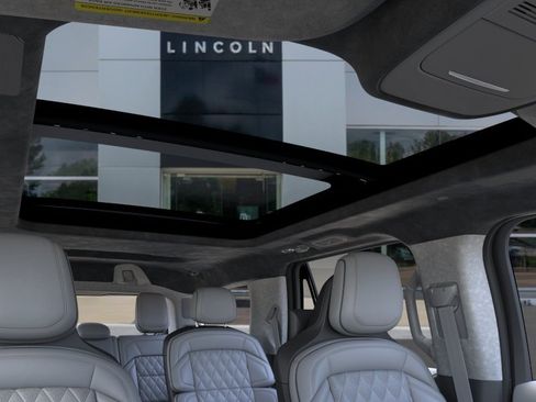 New 2026 Lincoln Navigator Black Label image 22