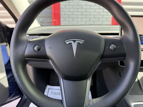 Used 2023 Tesla Model 3 Standard Range image 14