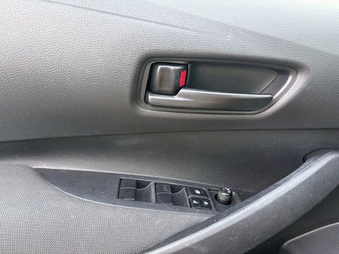 Used 2023 Toyota Corolla LE image 6