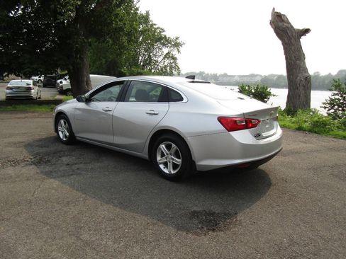Used 2020 Chevrolet Malibu LS FWD image 5