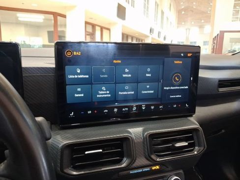 Used 2024 Ford Mustang Convertible RWD image 16