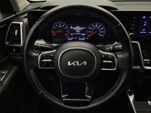 Used 2022 Kia Sorento S w/ Panoramic Sunroof Package FWD image 22