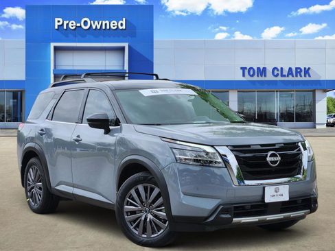 Used 2023 Nissan Pathfinder SL w/ SL Premium Package image 1