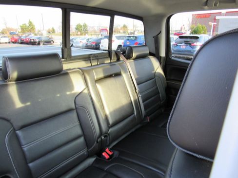 Used 2015 GMC Sierra 2500 Denali image 35