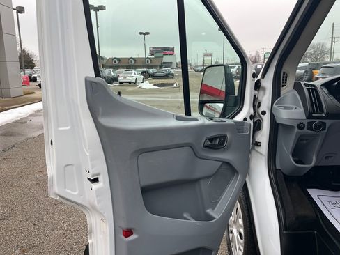 Used 2019 Ford Transit 350 XLT image 11