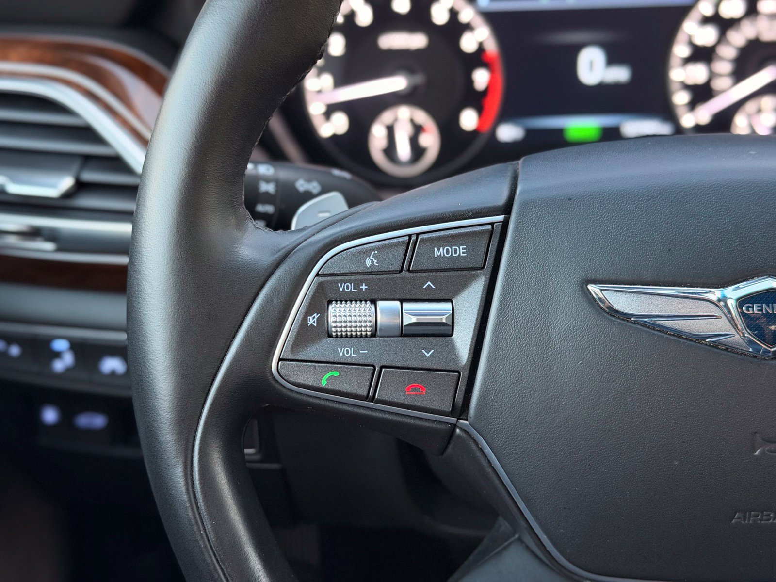Used 2017 Genesis G90 3.3T Premium RWD image 46