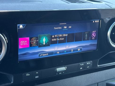 Used 2025 Mercedes-Benz Sprinter 2500 image 17