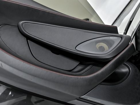 Used 2020 McLaren 570S Spider image 20