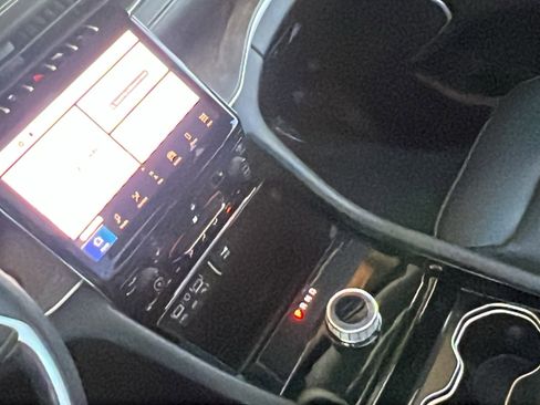 Used 2021 Jeep Grand Cherokee L Limited image 31