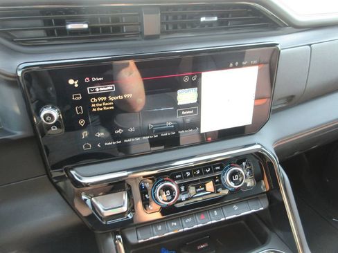 Certified 2024 GMC Sierra 2500 AT4 AWD/4WD image 34