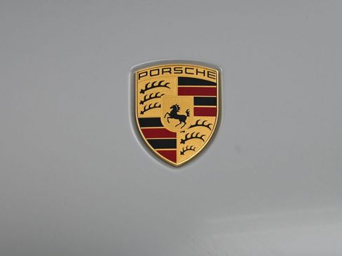 Used 2025 Porsche Macan 4 Electric image 6