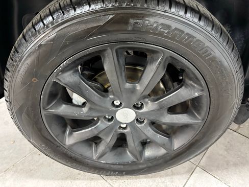 Used 2018 Jeep Cherokee Limited image 10