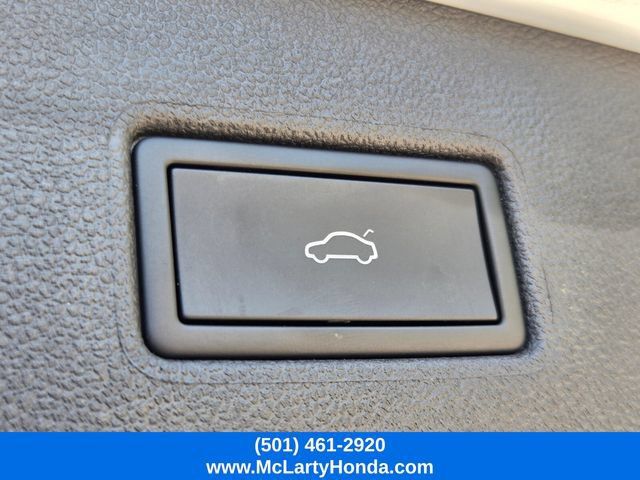 Used 2024 Volkswagen Tiguan Wolfsburg Edition FWD image 17