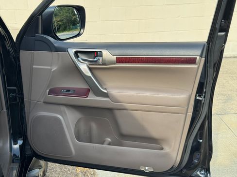 Used 2019 Lexus GX 460 Premium AWD/4WD image 44