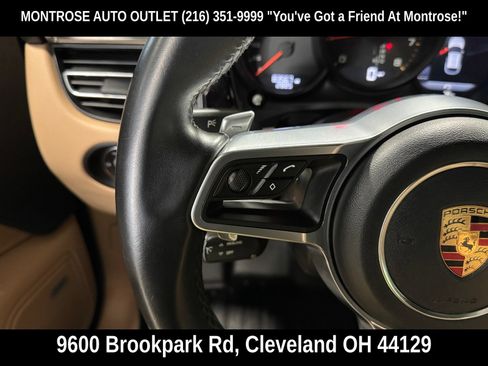 Used 2020 Porsche Macan AWD/4WD image 21